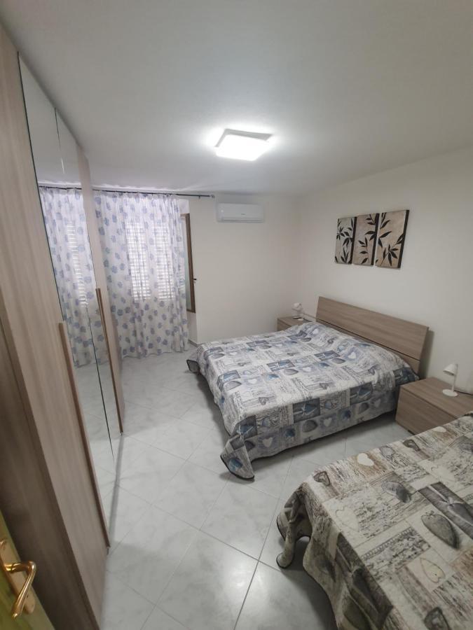 Yellowhouse Apartment Cala Gonone Bagian luar foto