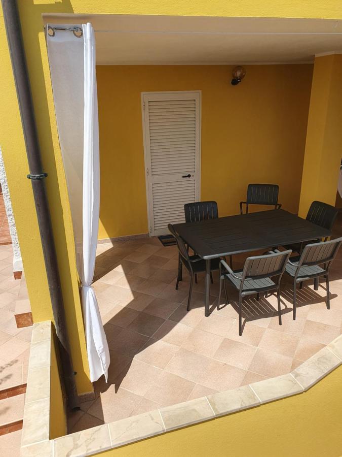 Yellowhouse Apartment Cala Gonone Bagian luar foto