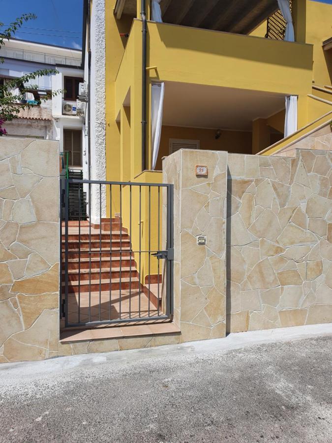 Yellowhouse Apartment Cala Gonone Bagian luar foto